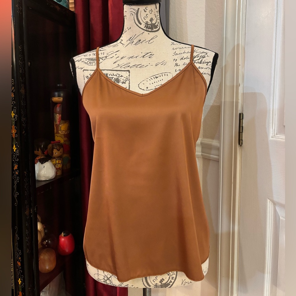 Vidussa Camisole V-Neck Tank Top